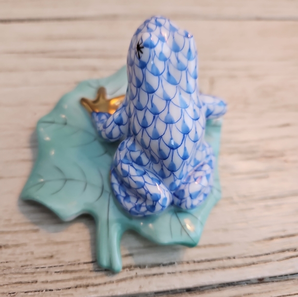 Herend Frog on Lily - Picture 3 of 5